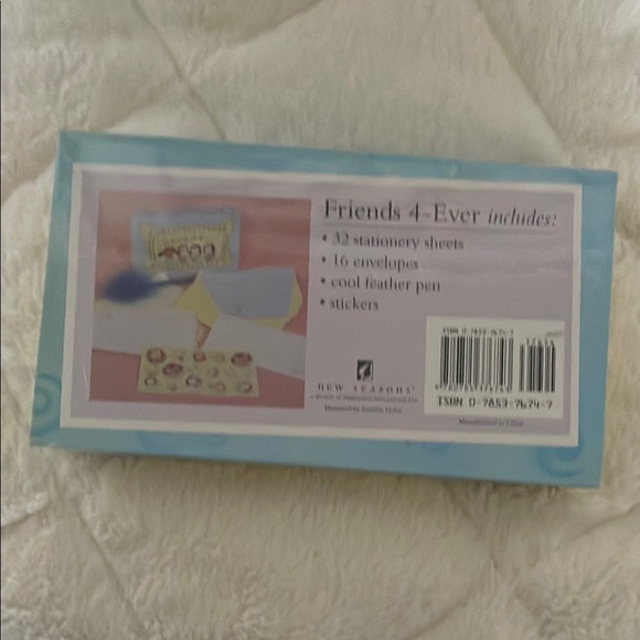 Friends 4-Ever Stationery Box - Picture 2 of 6